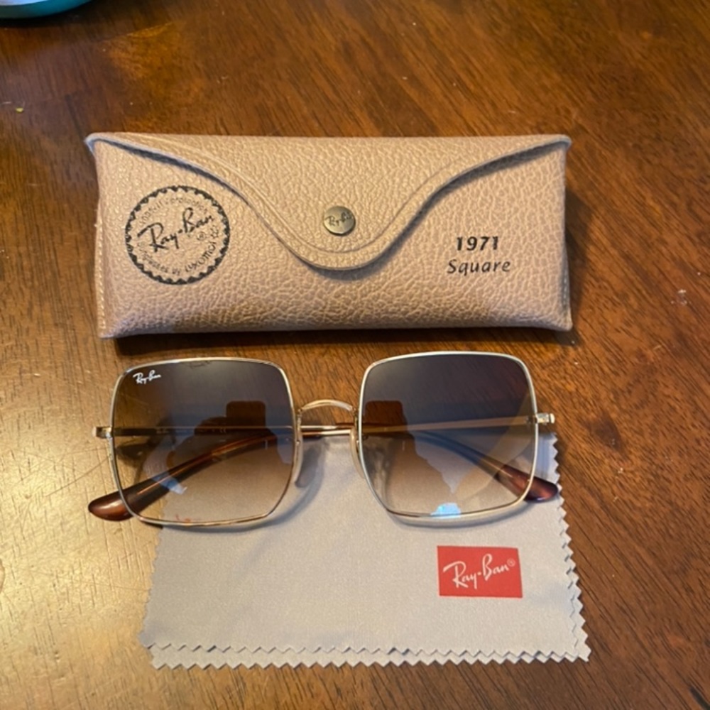 Women’s square Rayban!!!